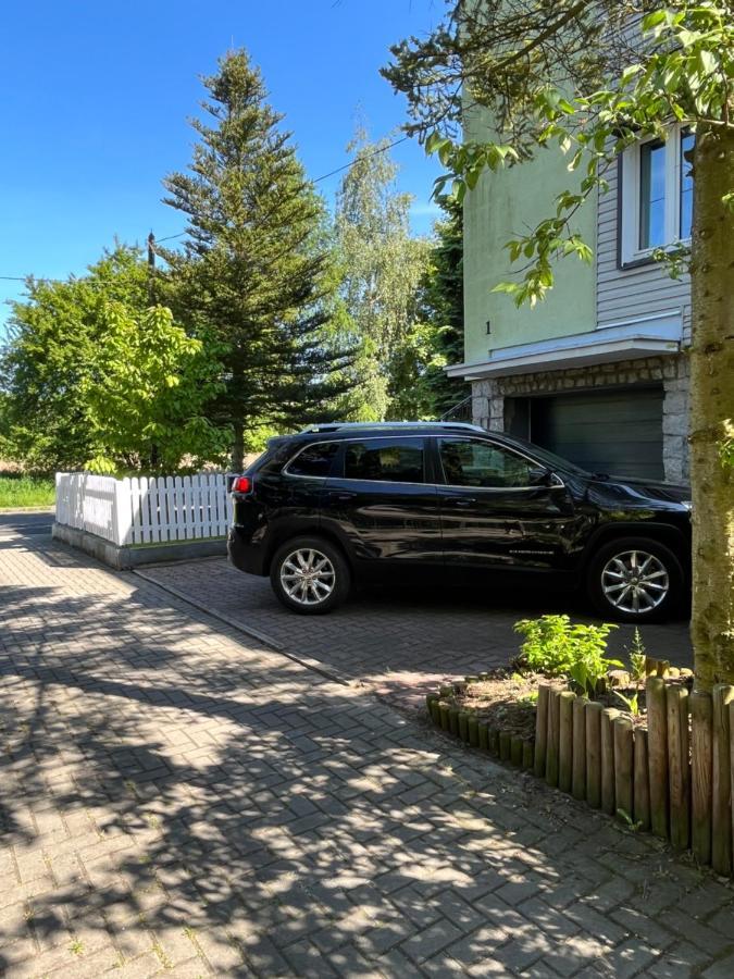 Sweet Home Cieplice Mountain View Apartament By The Main Park And Thermal Pools Jelenia Gora Exterior photo