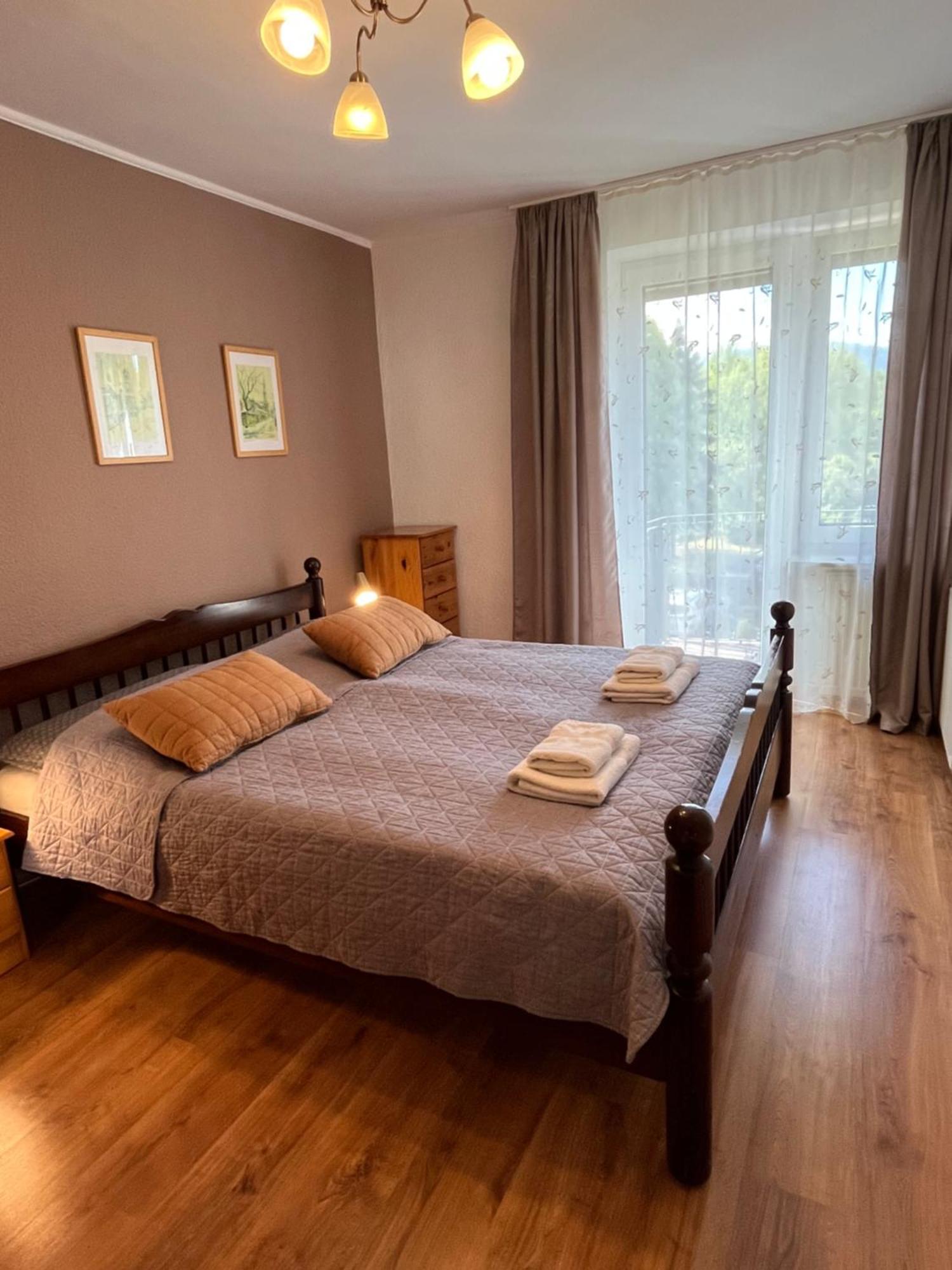 Sweet Home Cieplice Mountain View Apartament By The Main Park And Thermal Pools Jelenia Gora Exterior photo